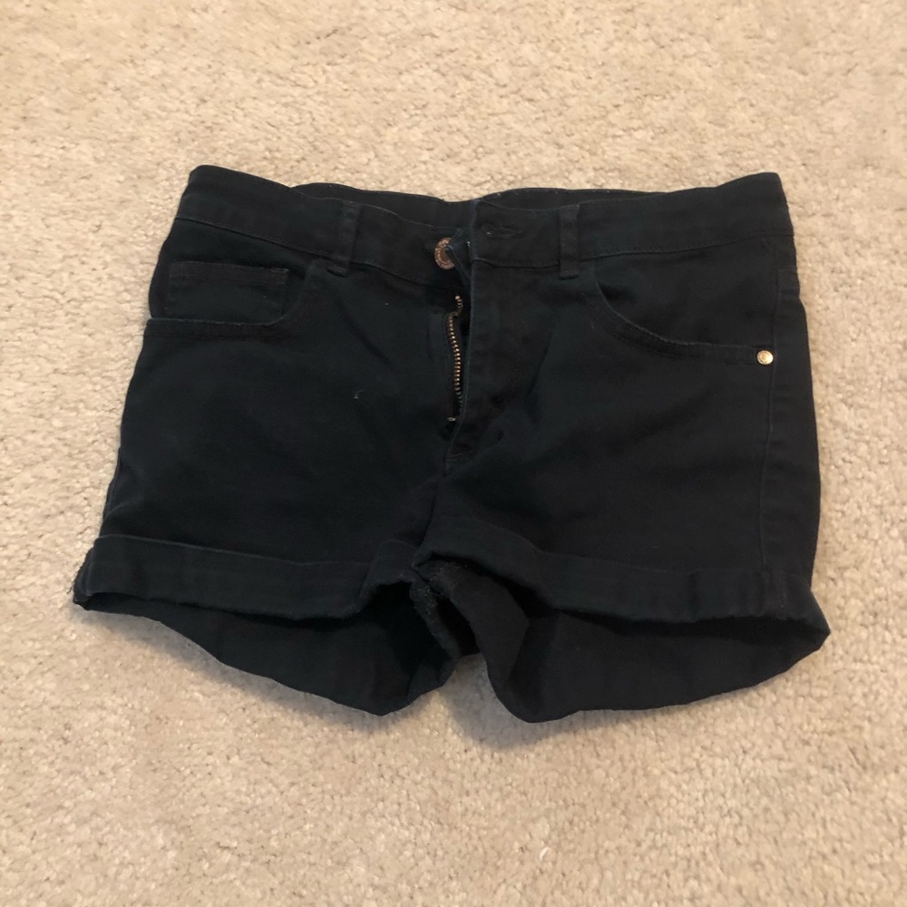 h&m black shorts